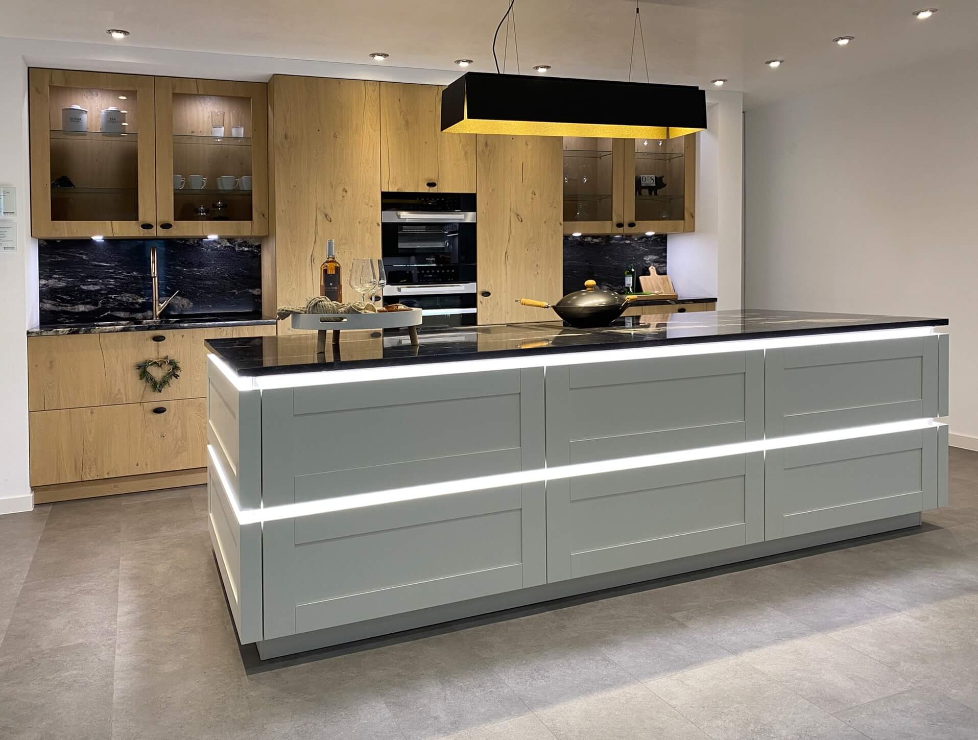 Bijna overal toepasbaar. De systemen achter greep loos kunnen verschillen van push to open tot greep lijsten.