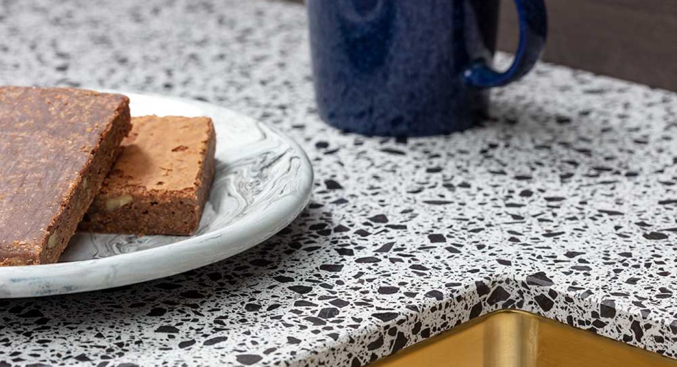 Z1.312-NAGA(03)_N0020_056_Evora-Quartz-Naga-liggend-onderbouw-spoelbak-goud